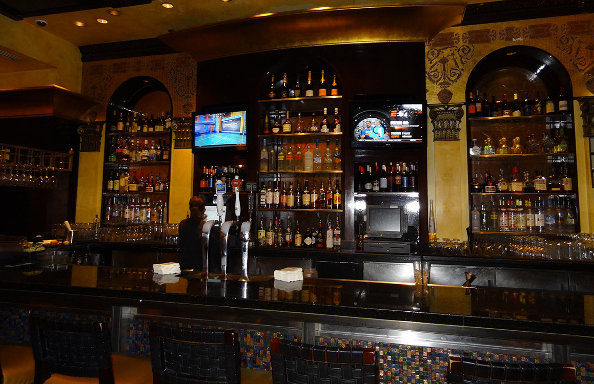 Bar in Grand Lux Cafe, Venetian Hotel, Las Vegas