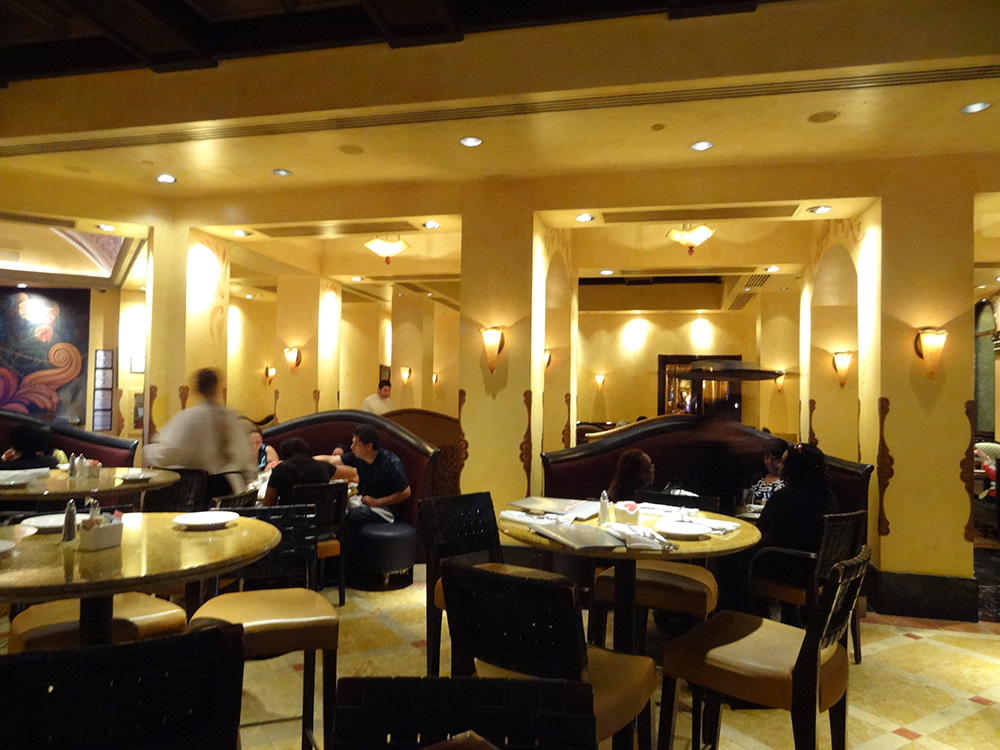 Inside Grand Lux Cafe, Venetian Hotel, Las Vegas