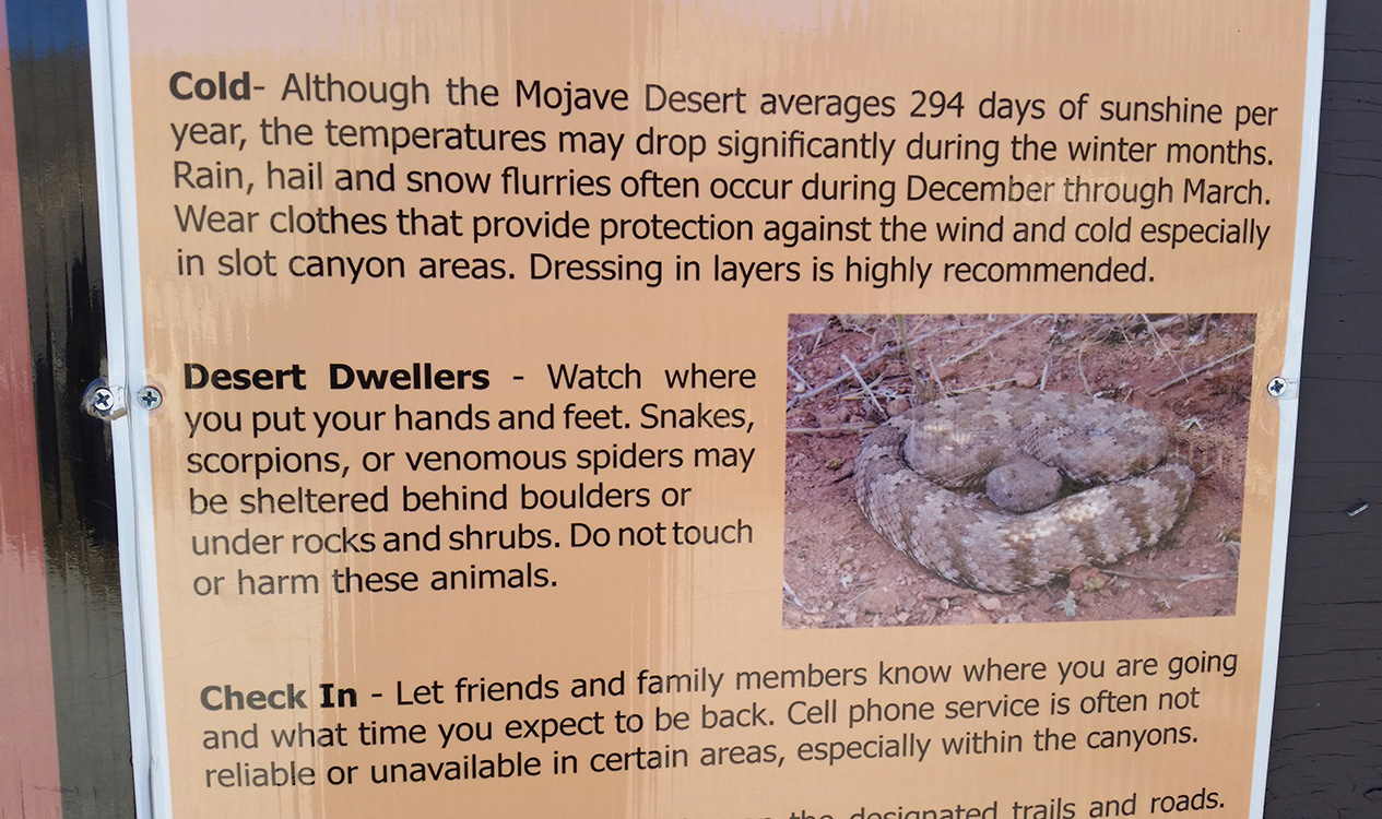 Desert-Dwellers-Sign,-Red-Rock-Canyon,-Las-Vegas