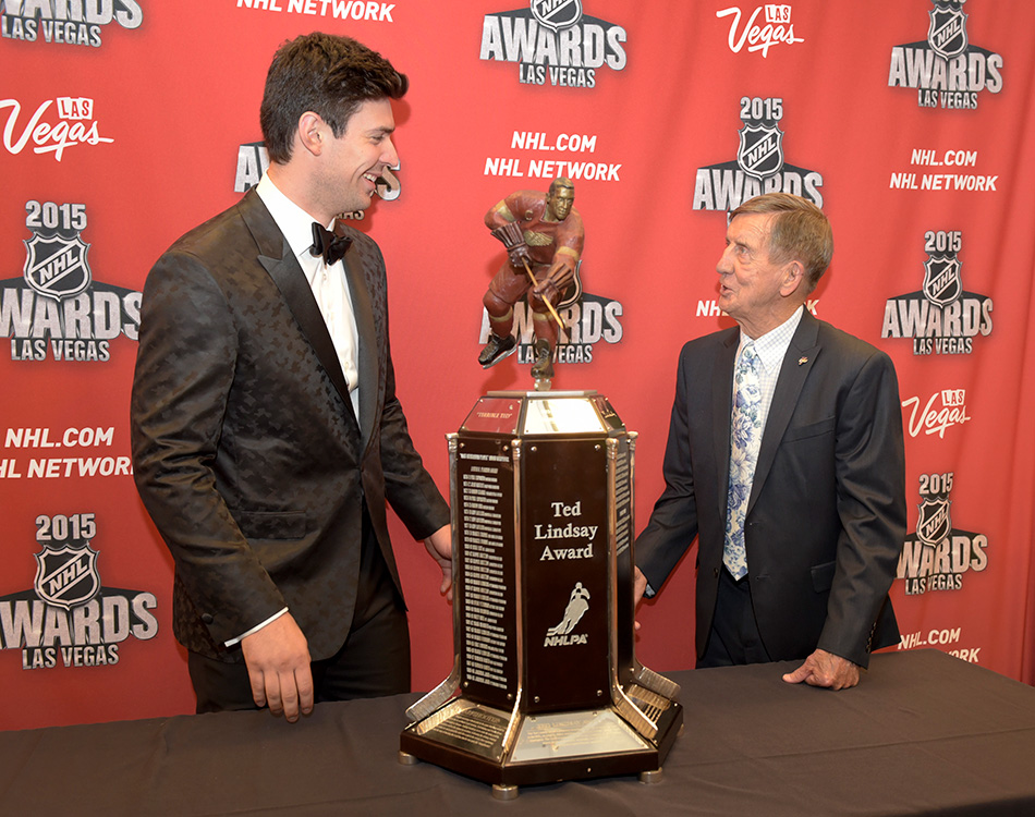 Carey-Price,-left,-and-Ted-Lindsay,-2015-NHL-Awards,-Las-Vegas