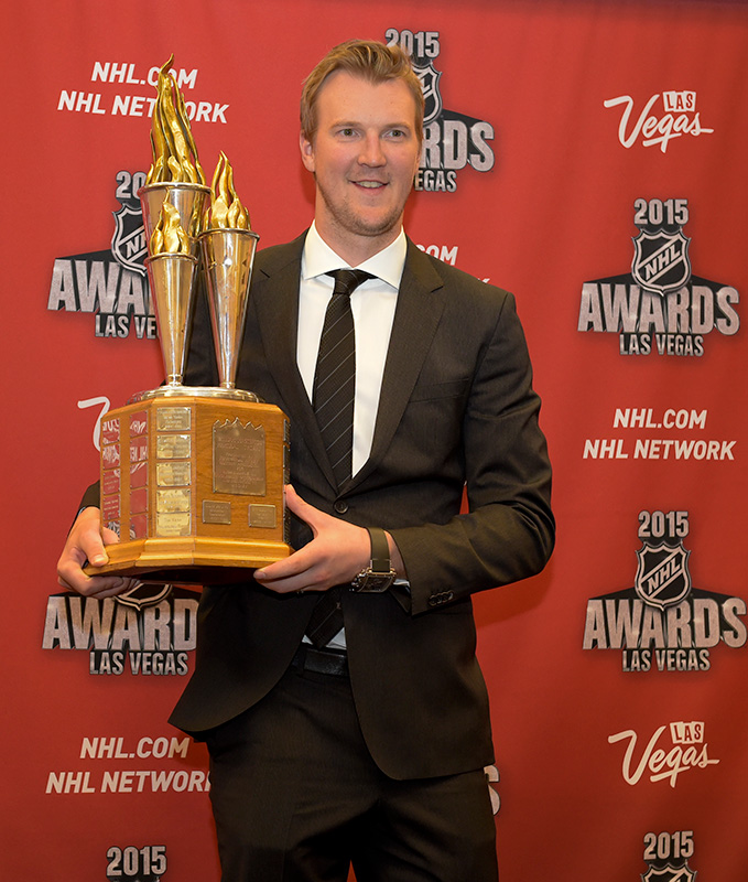 Devan-Dubnyk-of-the-Minnesota-Wild,-2015-NHL-Awards,-MGM-Las-Vegas