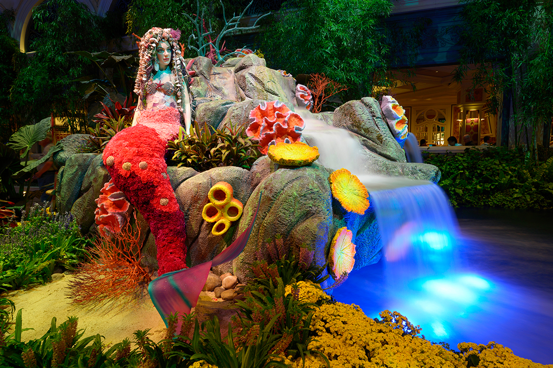 Mermaid,-Summer-Celebration-Floral-Exhibit,-Bellagio-Las-Vegas