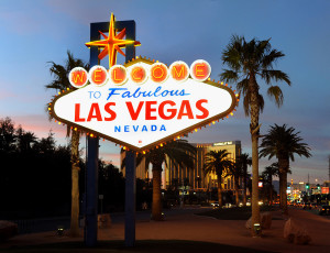 Welcome-To-Las-Vegas-Sign-At-Night