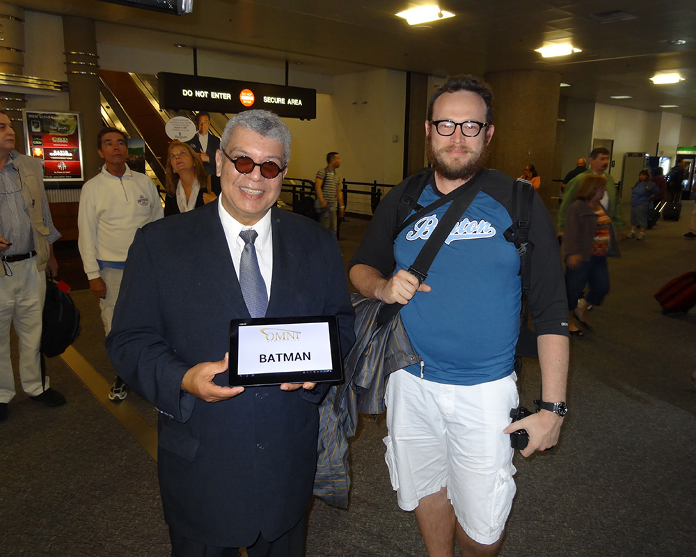 airport pick up signs