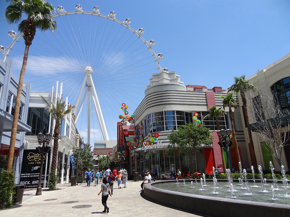 LINQ Retail District, Fountain & High Roller, Las Vegas
