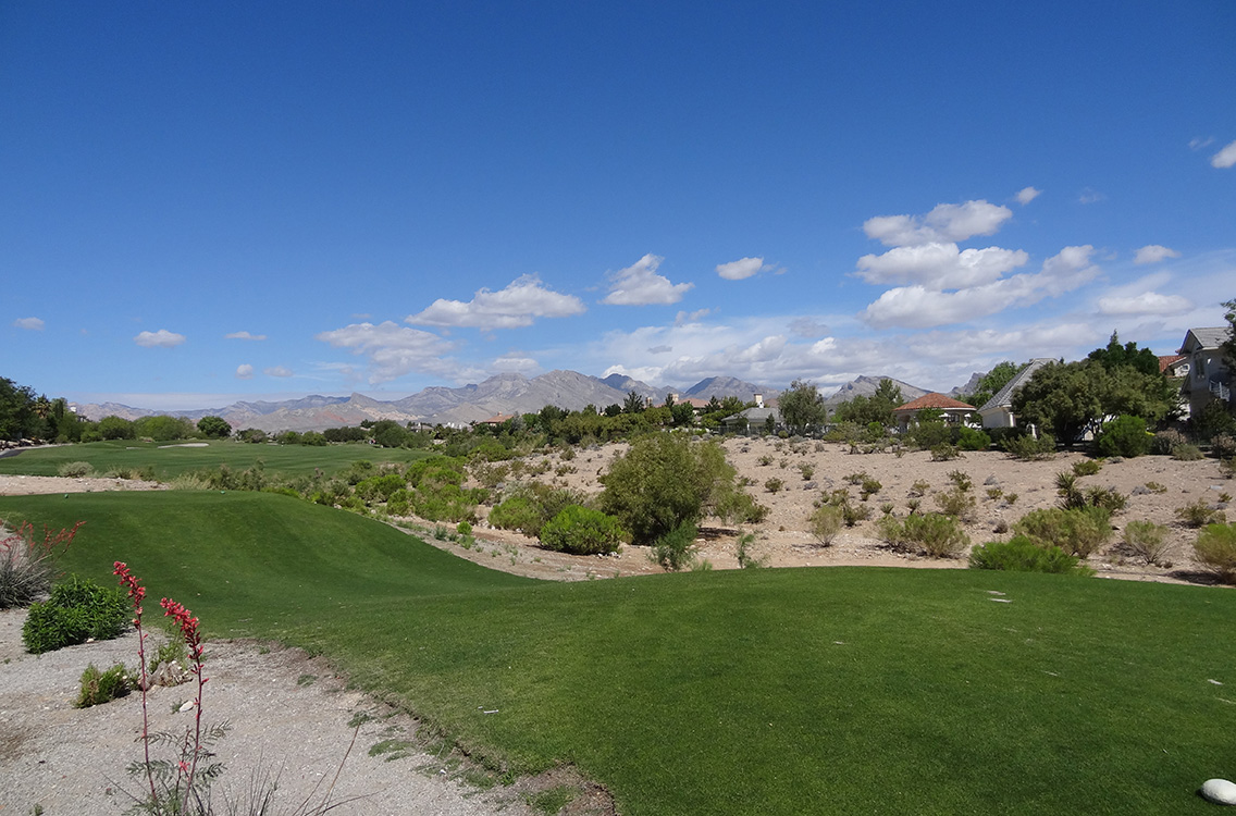Teeing Off at Badlands Golf Course, Las Vegas