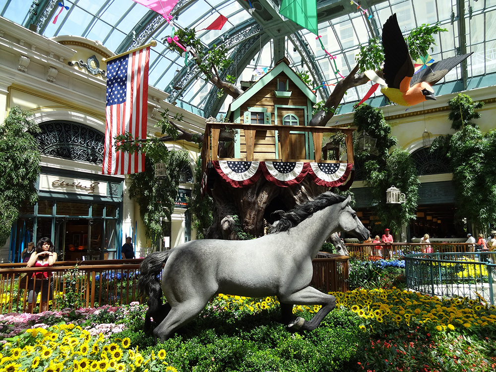 Bellagio Chinese New Year 2014 Display Gets Its Bloom On