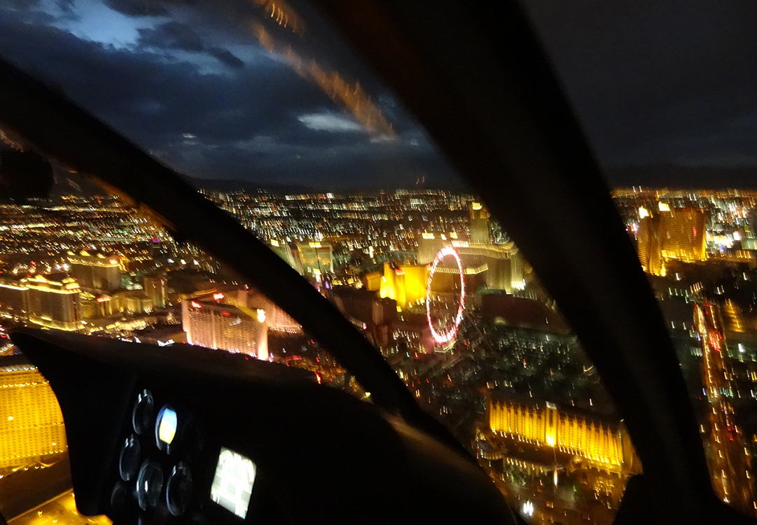 Hovering over Las Vegas Strip & High Roller, Grand Canyon Helicopters
