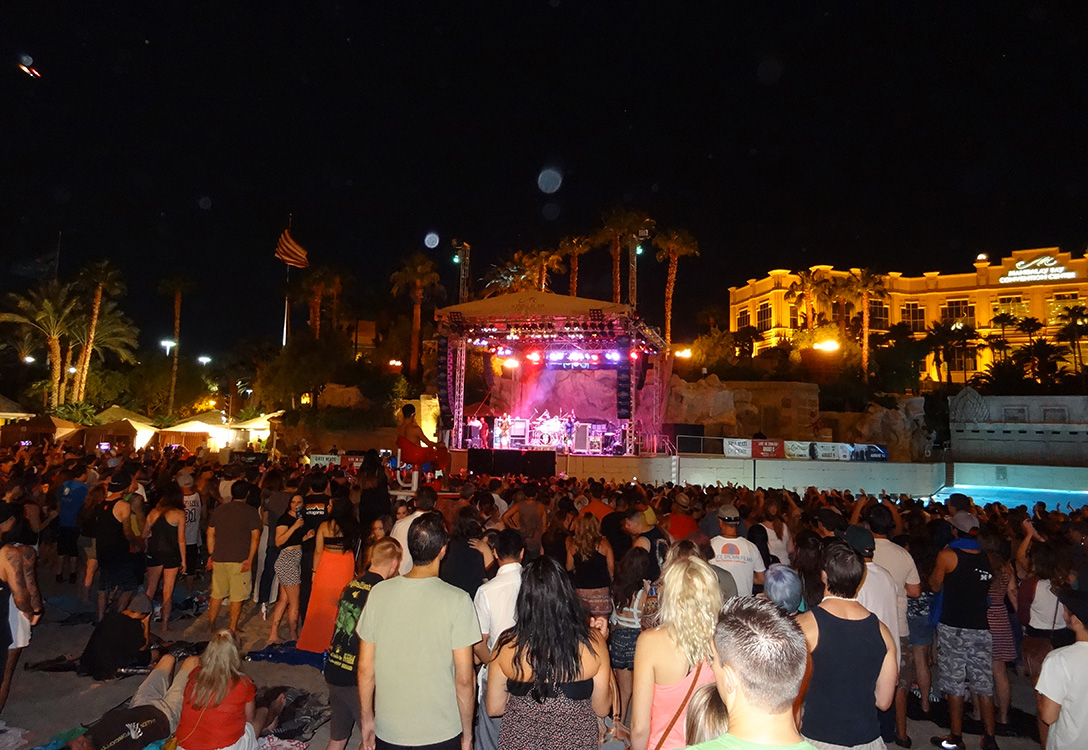 Pepper & Dirty Heads Concert, Mandalay Bay Beach, Las Vegas