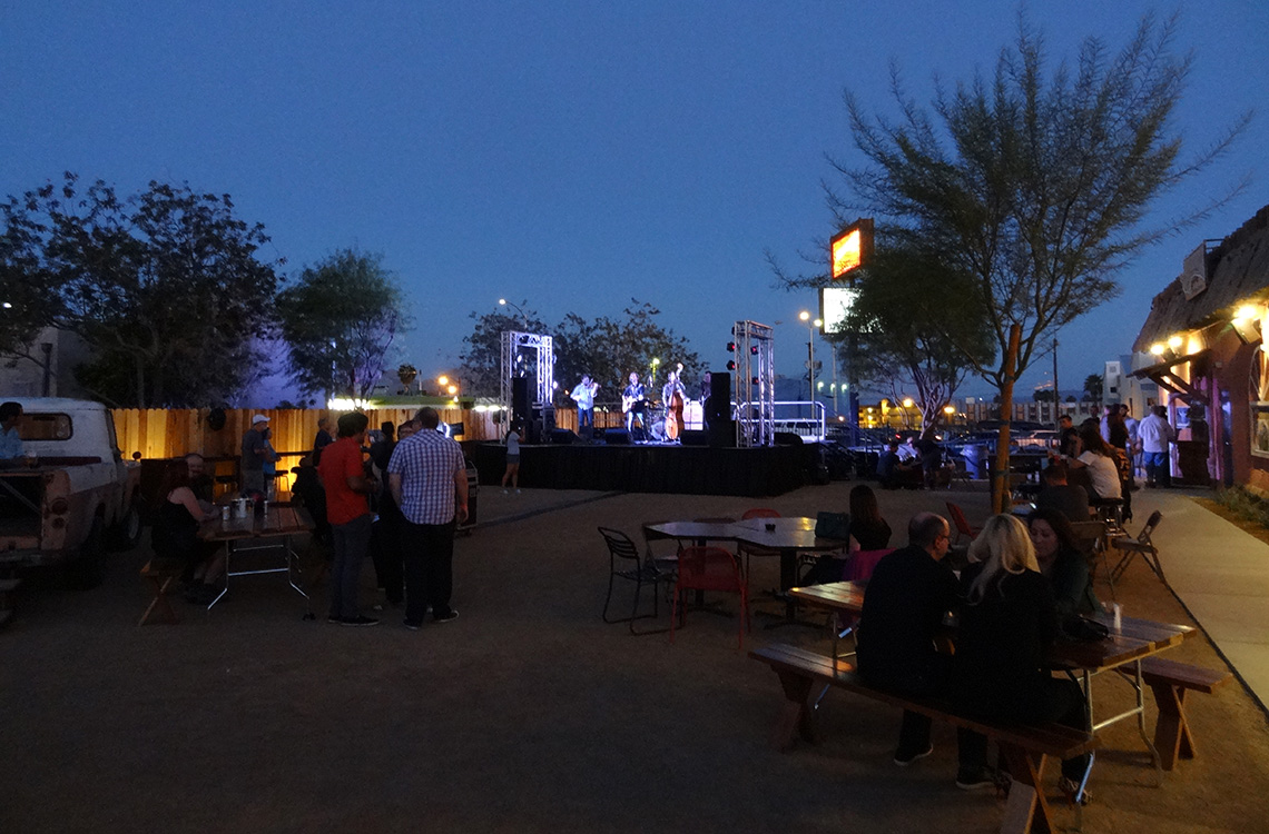 Live Outdoor Music, Bunkhouse Saloon, Downtown Las Vegas