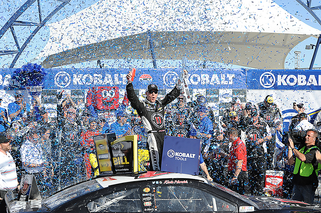 Kevin-Harvick-wins-KOBALT-400,-NASCAR-Las-Vegas