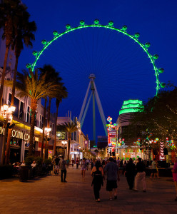 LINQ-District-St-Patricks-Day,-High-Roller,-Las-Vegas