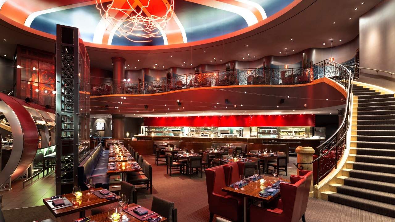 Star-Studded Bites: A Culinary Tour Through Celebrity Restaurants in Vegas